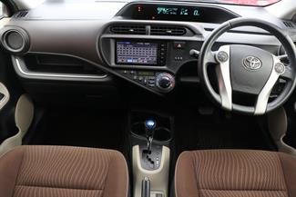 2014 Toyota Aqua - Thumbnail