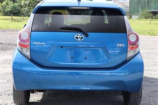 2018 Toyota Aqua - Thumbnail