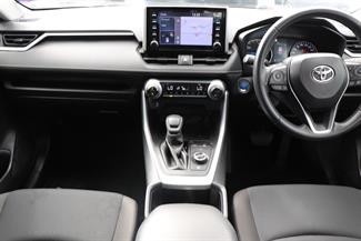 2022 Toyota RAV4 - Thumbnail