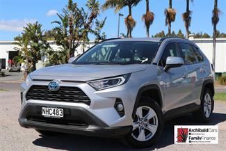 2021 Toyota RAV4 - Thumbnail