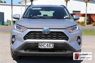 2021 Toyota RAV4 - Thumbnail