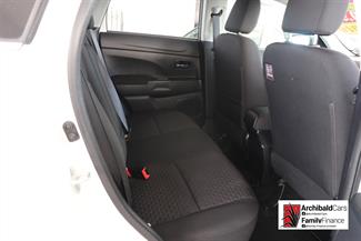 2010 Mitsubishi RVR - Thumbnail