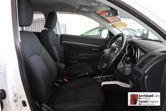 2010 Mitsubishi RVR - Thumbnail