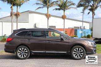2017 Subaru Outback - Thumbnail