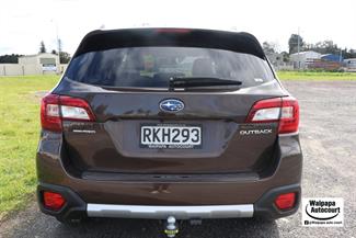 2017 Subaru Outback - Thumbnail