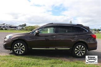 2017 Subaru Outback - Thumbnail