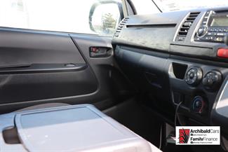 2014 Toyota Hiace - Thumbnail