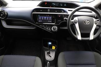 2014 Toyota Aqua - Thumbnail