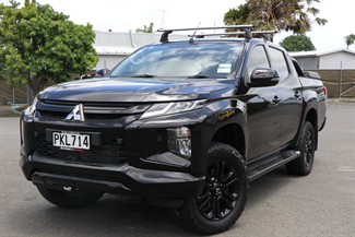 2022 Mitsubishi Triton - Thumbnail