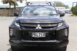 2022 Mitsubishi Triton - Thumbnail