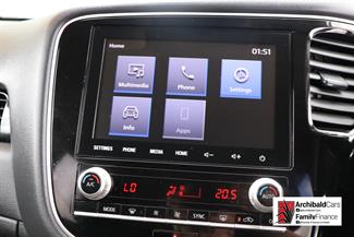 2022 Mitsubishi Outlander - Thumbnail
