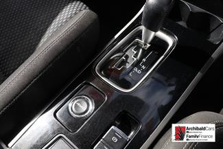 2022 Mitsubishi Outlander - Thumbnail