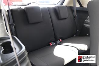 2022 Mitsubishi Outlander - Thumbnail