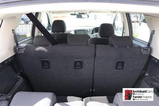 2022 Mitsubishi Outlander - Thumbnail