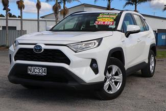 2021 Toyota RAV4 - Thumbnail