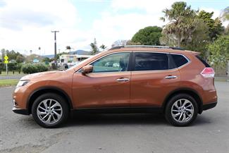 2014 Nissan X-Trail - Thumbnail