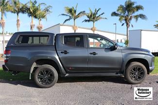 2022 Mitsubishi Triton - Thumbnail