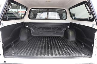 2019 Mitsubishi Triton - Thumbnail