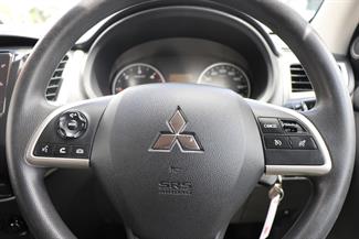 2019 Mitsubishi Triton - Thumbnail