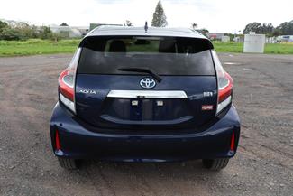 2018 Toyota Aqua - Thumbnail