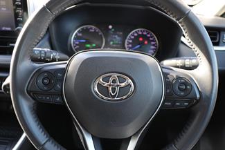 2021 Toyota RAV4 - Thumbnail