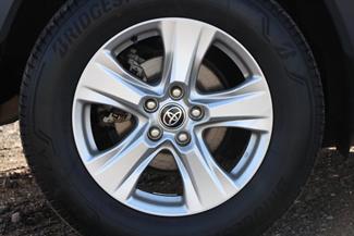 2021 Toyota RAV4 - Thumbnail