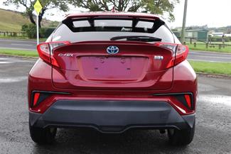 2017 Toyota C-Hr - Thumbnail