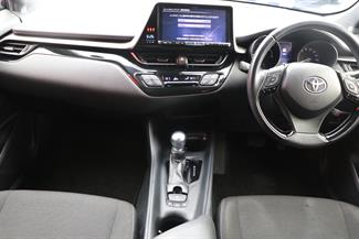 2017 Toyota C-Hr - Thumbnail