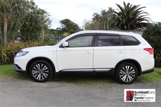 2019 Mitsubishi Outlander - Thumbnail