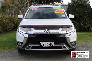 2019 Mitsubishi Outlander - Thumbnail