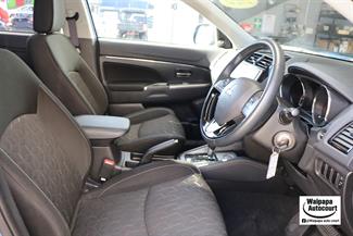 2024 Mitsubishi ASX - Thumbnail