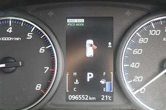 2022 Mitsubishi Outlander - Thumbnail