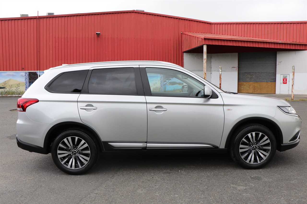 2022 Mitsubishi Outlander