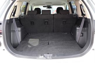 2022 Mitsubishi Outlander - Thumbnail