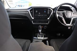 2021 Isuzu D-Max - Thumbnail