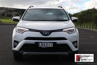 2018 Toyota RAV4 - Thumbnail