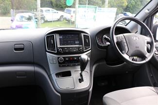 2019 Hyundai Imax - Thumbnail