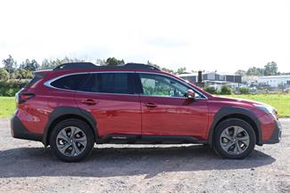 2022 Subaru Outback - Thumbnail