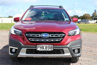 2022 Subaru Outback - Thumbnail