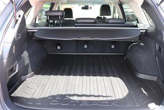 2018 Subaru Outback - Thumbnail