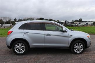 2014 Mitsubishi RVR - Thumbnail