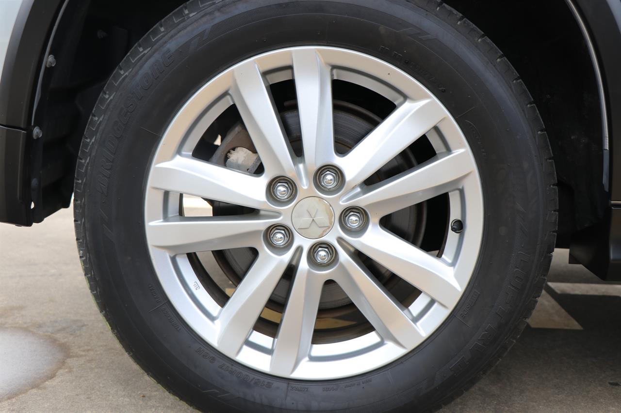 2014 Mitsubishi RVR