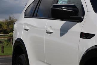 2025 Isuzu MU-X - Thumbnail