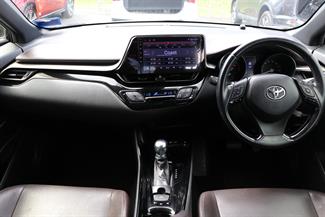 2017 Toyota C-Hr - Thumbnail
