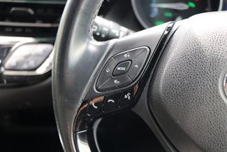2017 Toyota C-Hr - Thumbnail