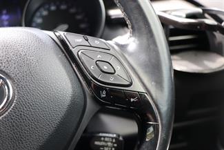 2017 Toyota C-Hr - Thumbnail