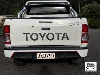 2015 Toyota Hilux - Thumbnail