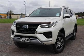 2022 Toyota Fortuner - Thumbnail