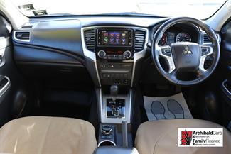 2023 Mitsubishi Triton - Thumbnail