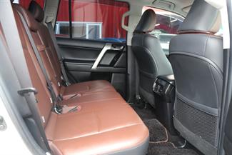 2016 Toyota Landcruiser - Thumbnail